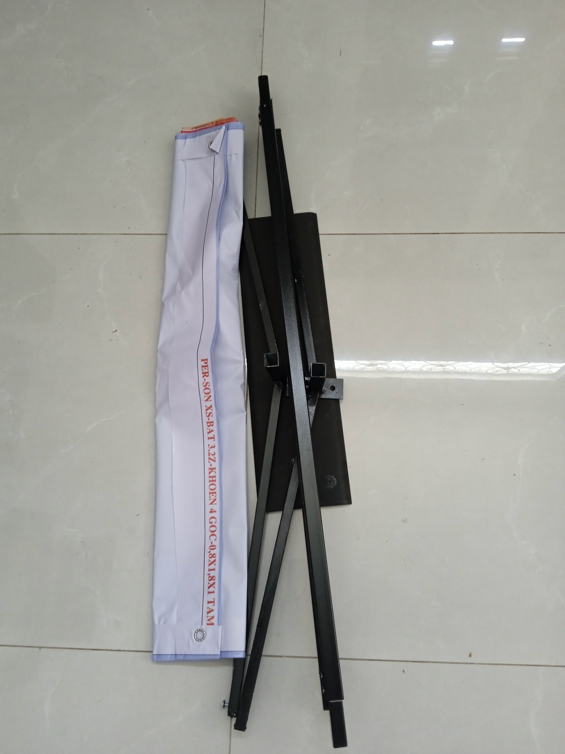 Standee chân sắt, standee khung sắt - 2