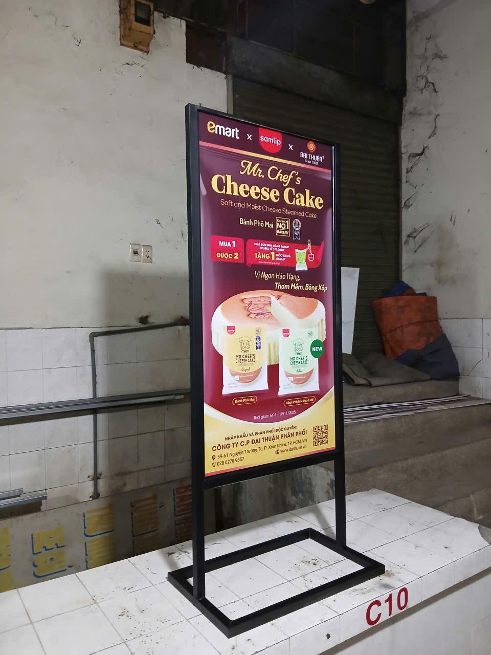 Sản xuất thi công bục sân khấu, backdrop, standee